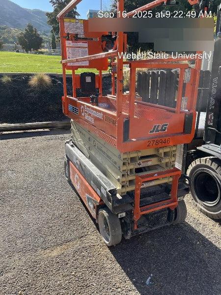 2022 JLG ES1932