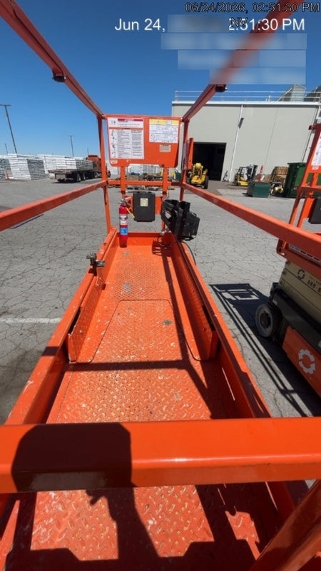 2022 JLG ES2632
