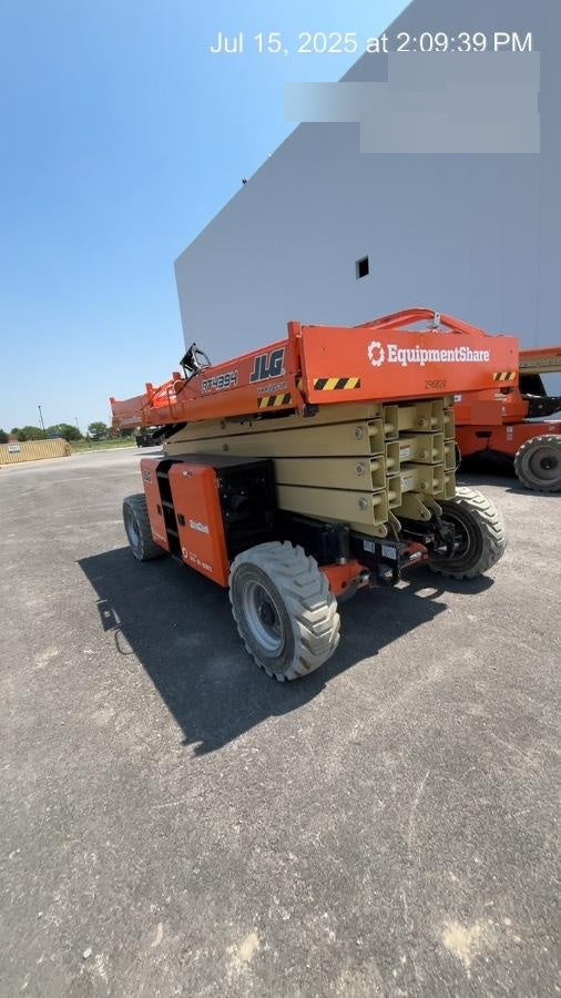 2023 JLG RT4394