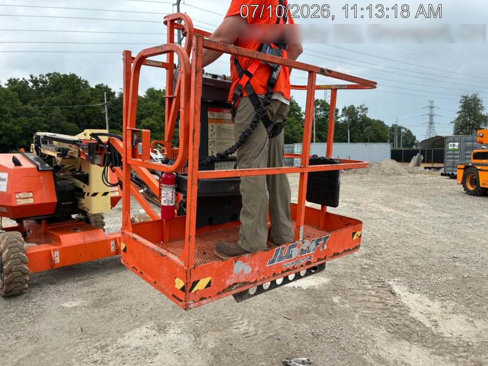 2022 JLG 340AJ