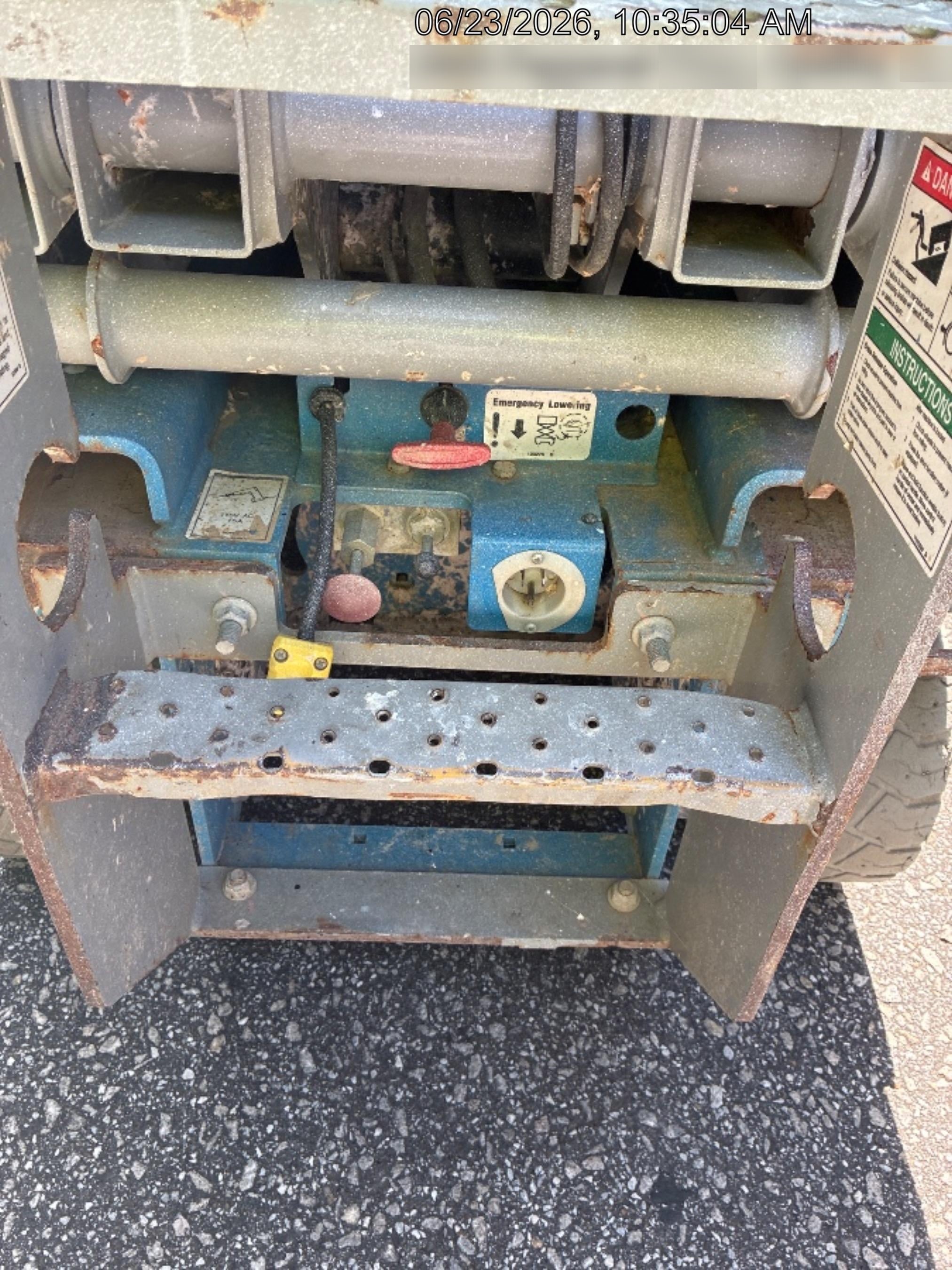 2020 Genie GS-1930 Solid Non Marking Tires, Beacon, Folding rails with half height swing gate