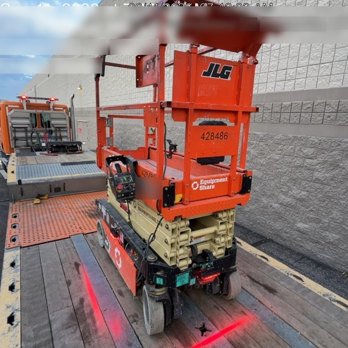 2024 JLG ES1932