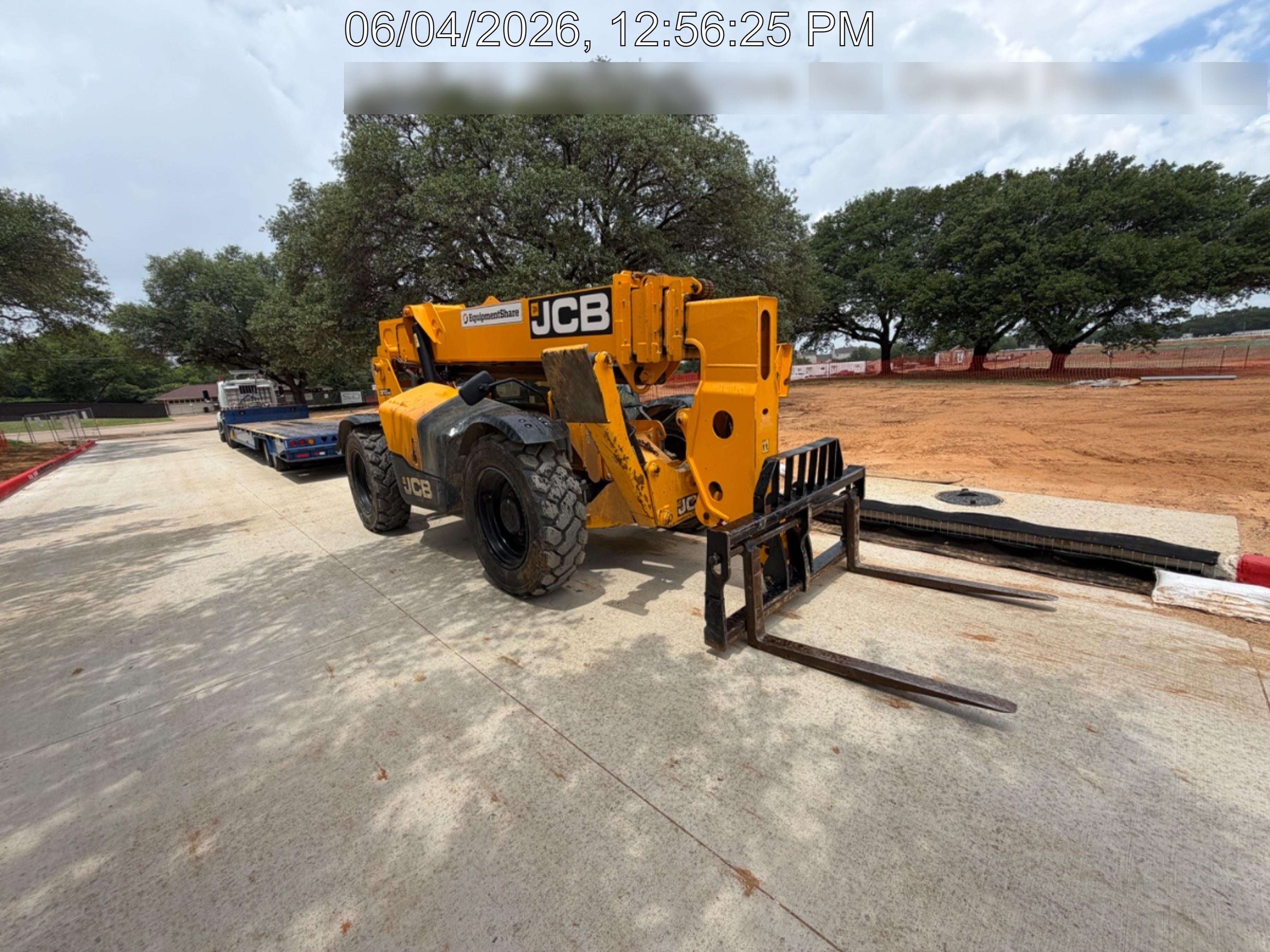 2022 JCB 510-56