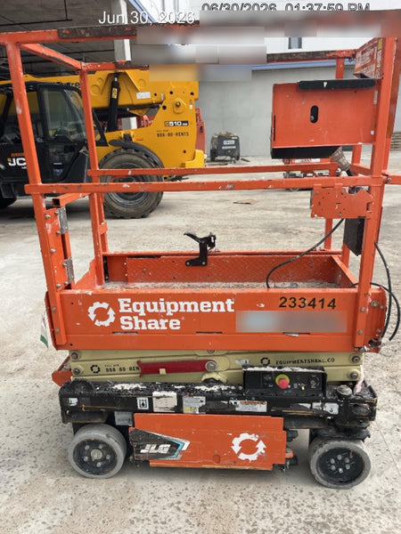 2022 JLG ES1330L