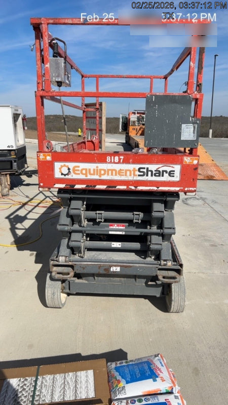 2018 Skyjack SJIII-4632 Skyjack SJIII4632 Scissor Lift w/Trojan Batteries