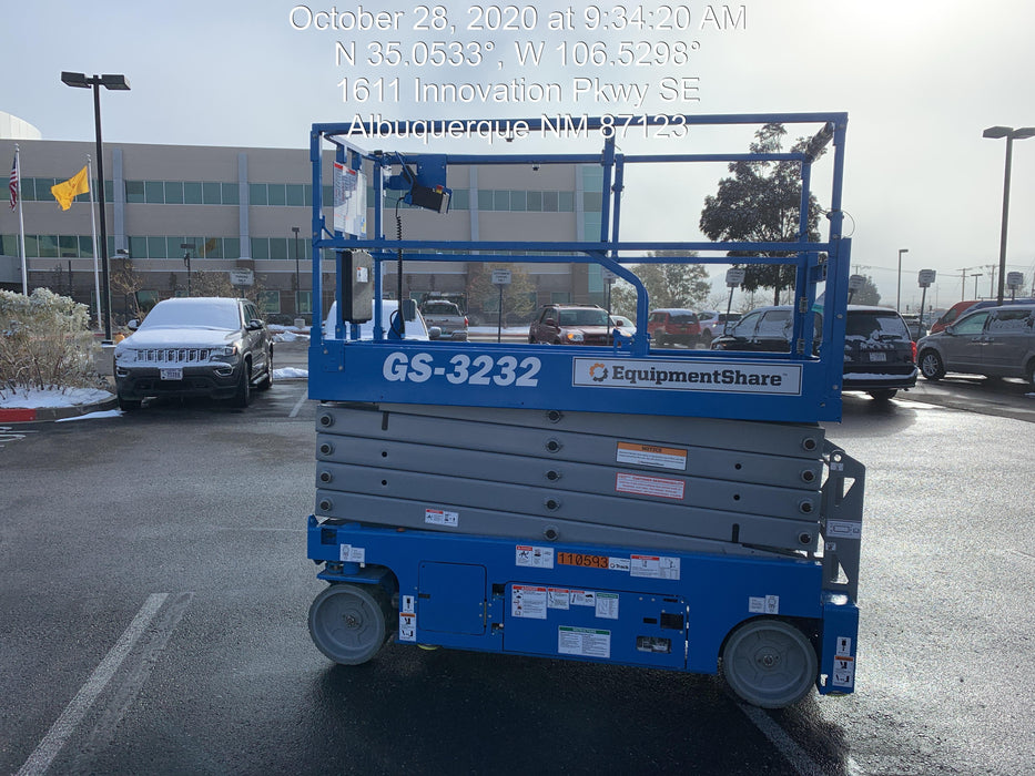 2020 Genie GS-3232 Standard, Folding half height swing gate