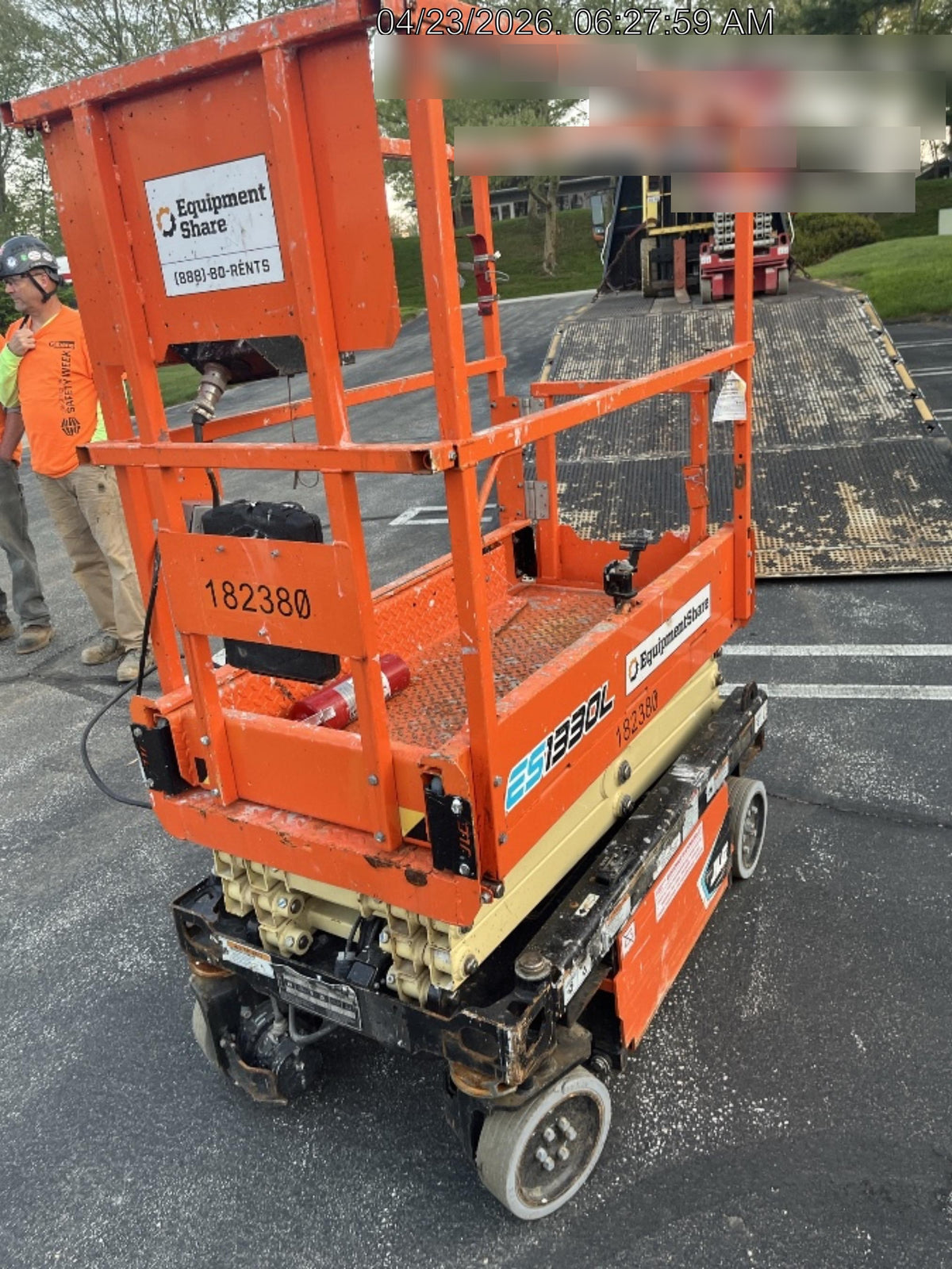 2021 JLG ES1330L