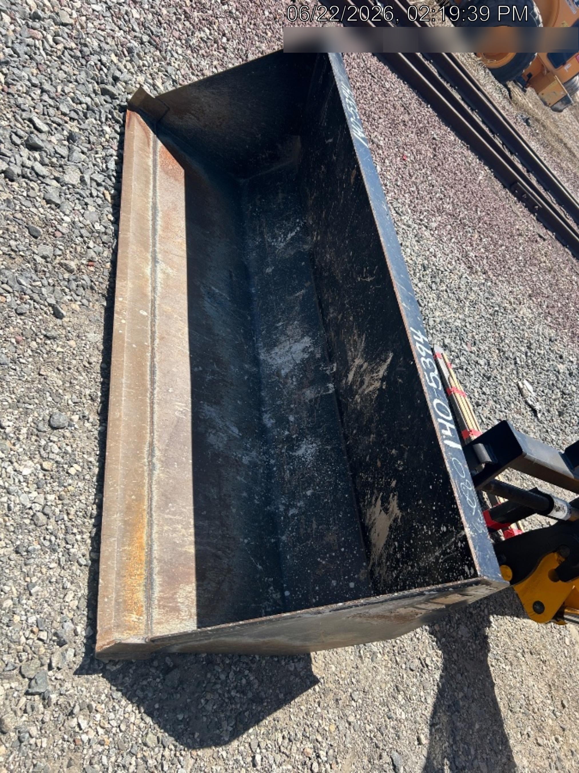 2025 JLG 1001100823
