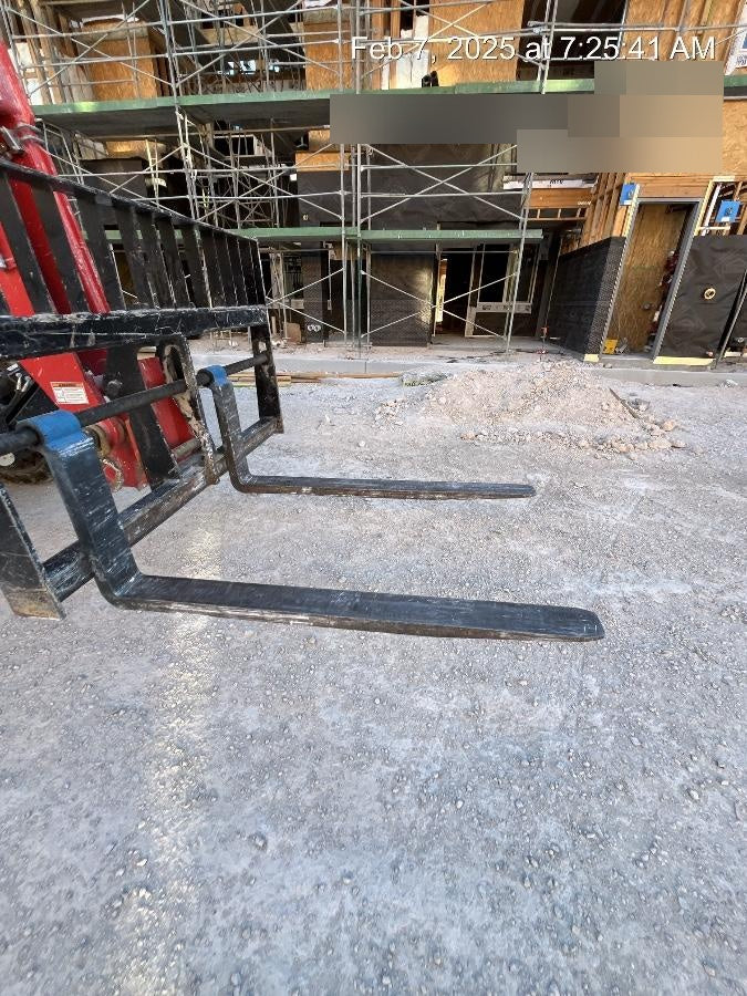 2022 MANITOU MTA10055