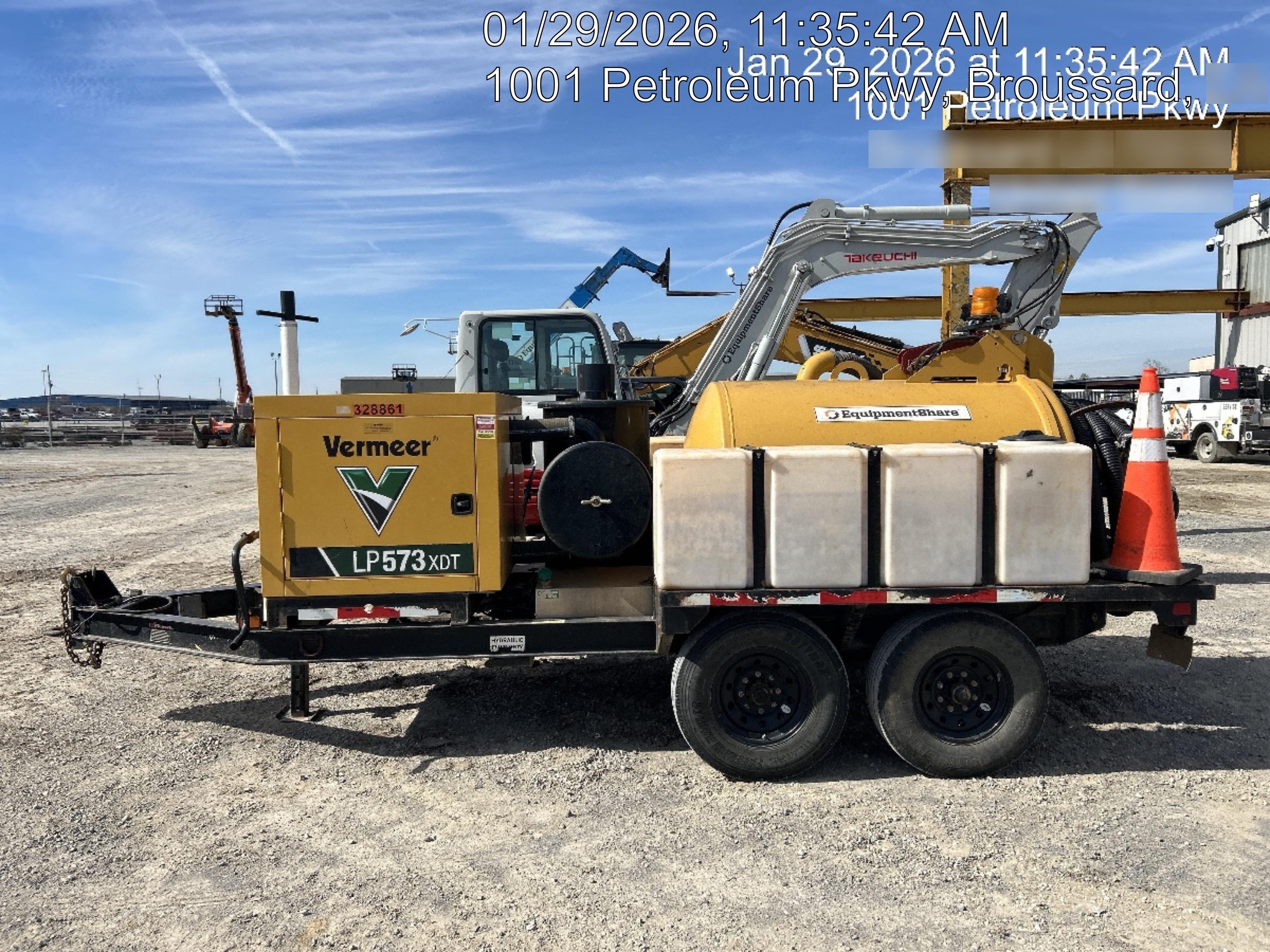 2023 Vac-Tron LP573XDT T4 Koehler Diesel Engine, 500 Gallon Debris Tank, x2 100 Gallon Water Tanks