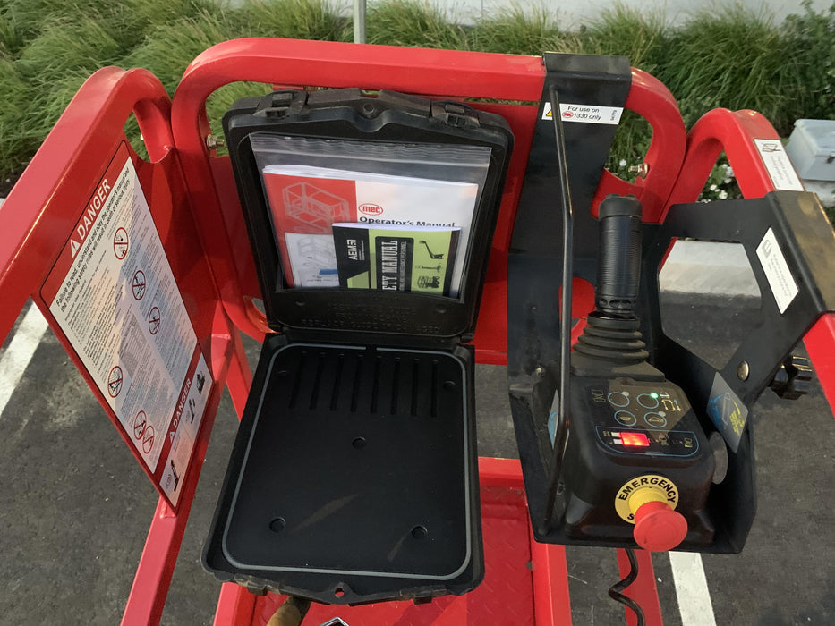 2020 MEC 1330SE Solid NM Tires, Steel Swing out Doors, LCS, Beacon, 900W Inverter