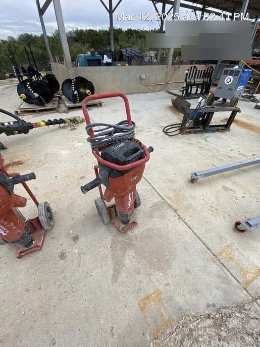 2022 HILTI TE 3000-AVR