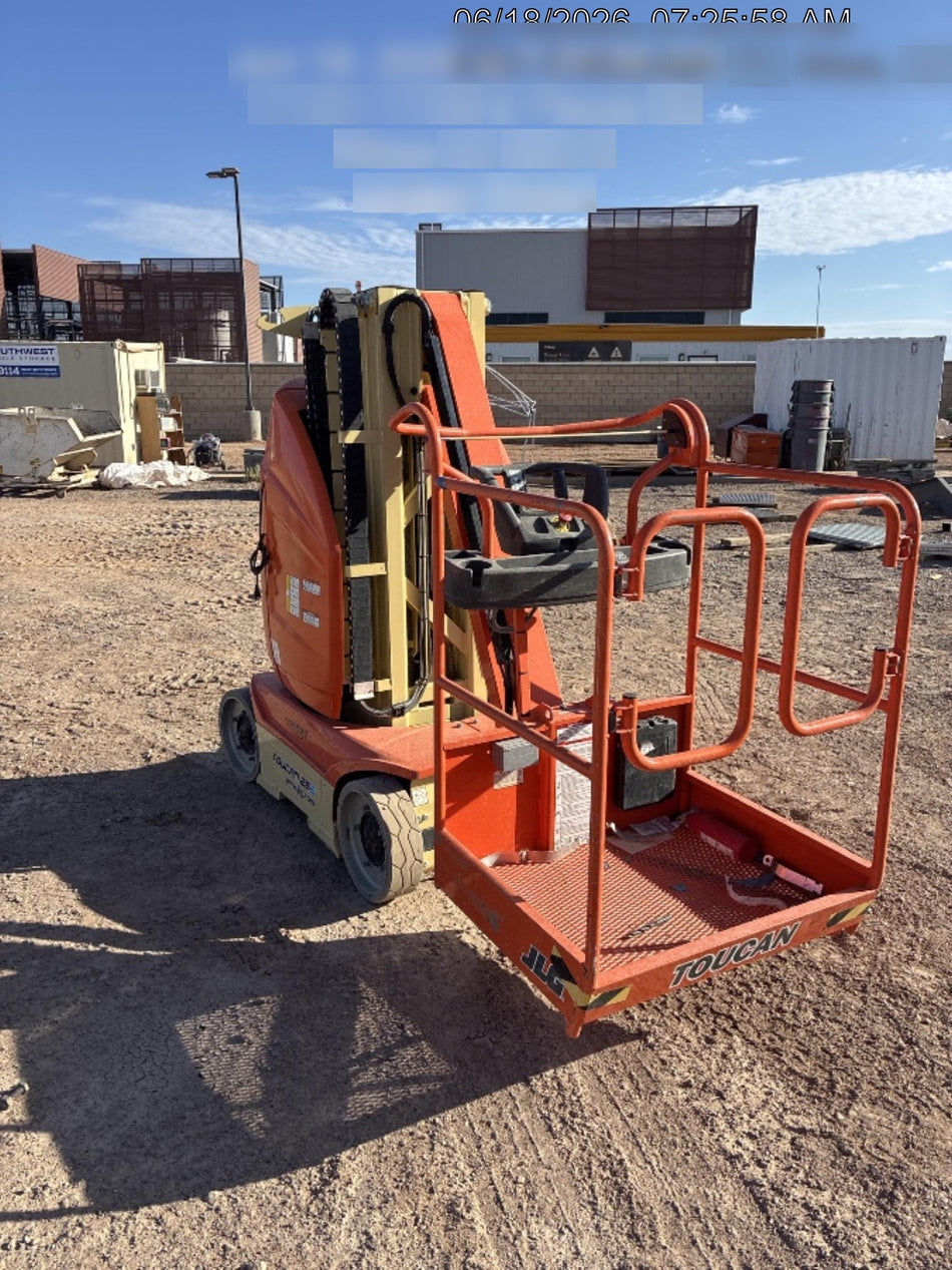 2021 JLG 26E