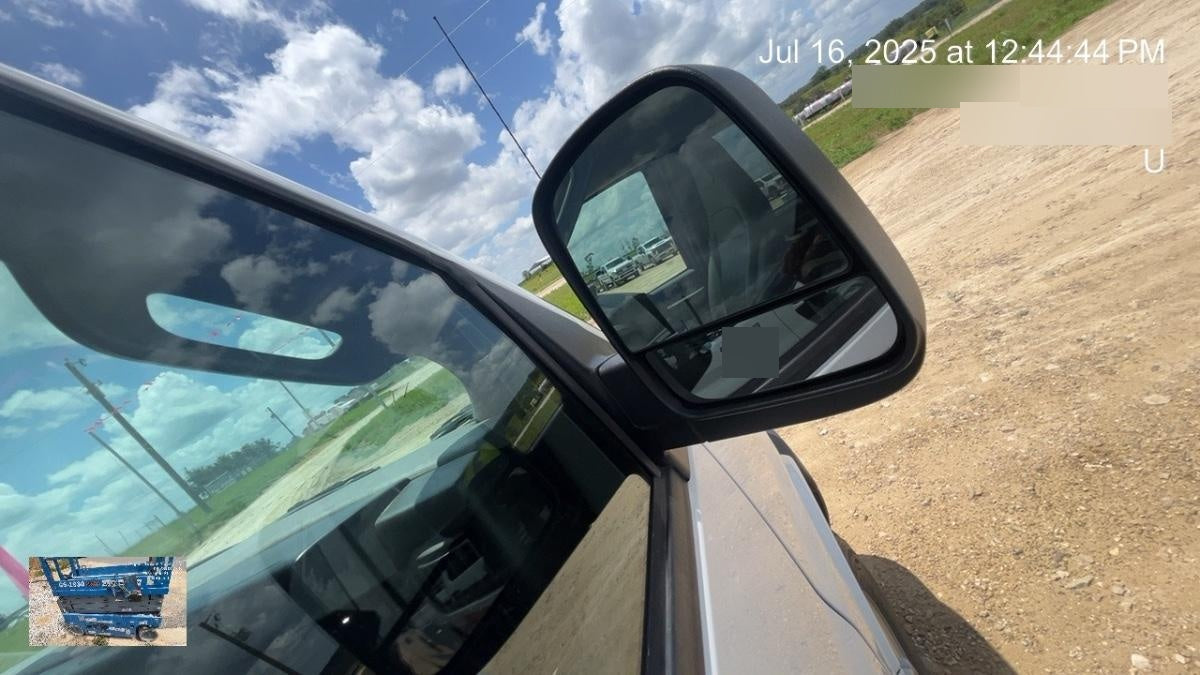 2025 CHEVROLET Express Van - Rental