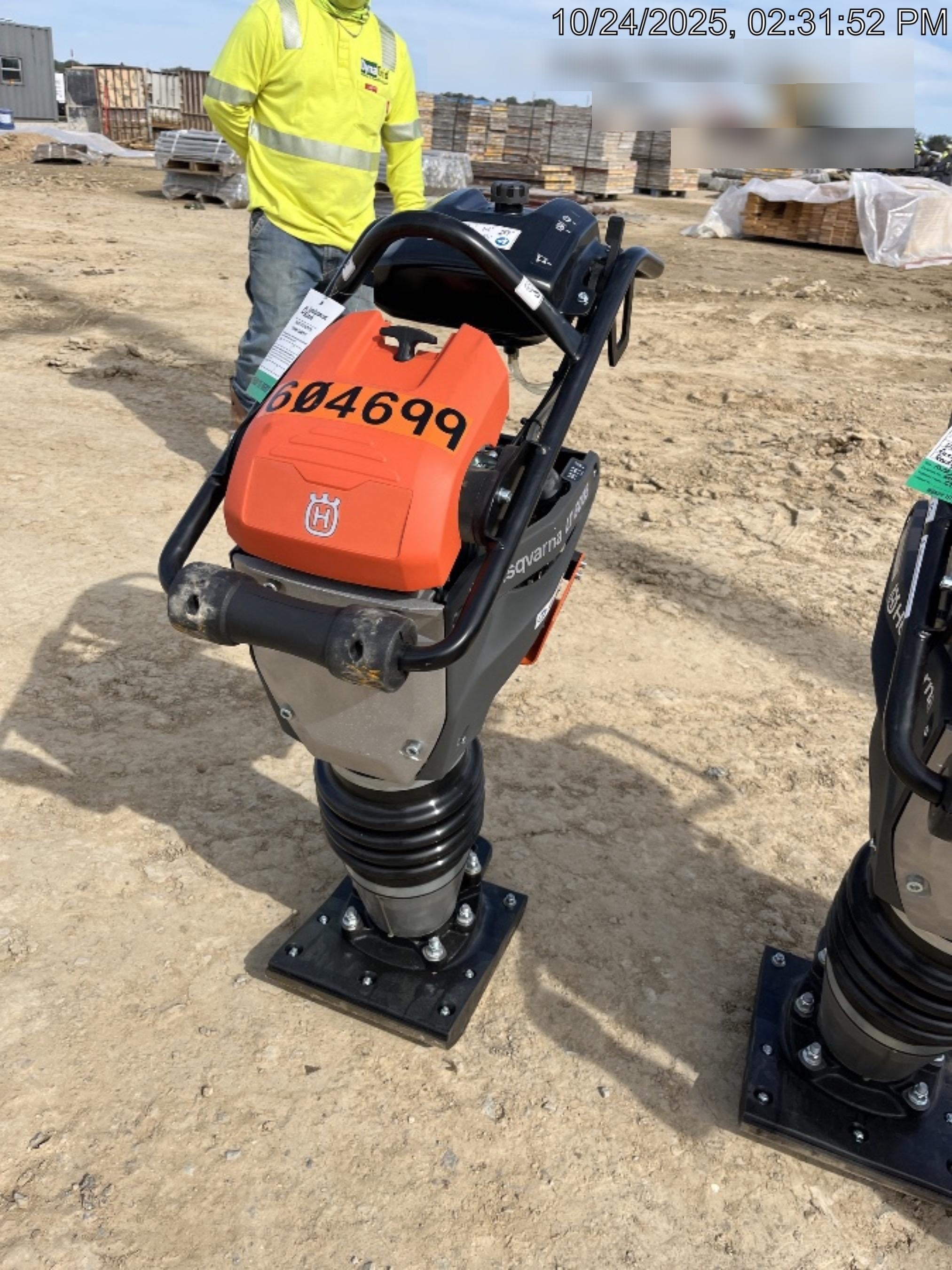 2025 HUSQVARNA LT6005