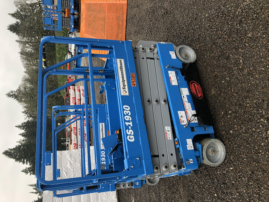 2019 Genie GS-1930 Half Height Swing Gate, 800W Inverter