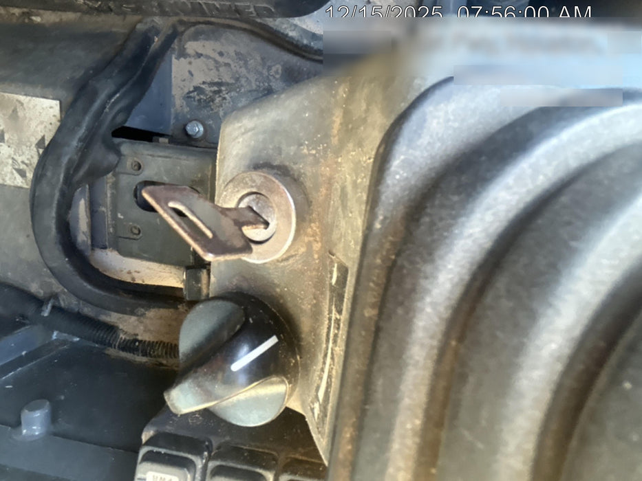 2019 Takeuchi TL8 Cab/Heat/AC, Back-up Alarm, Hydraulic QC 76" HD Bucket with smooth bolt-on edge