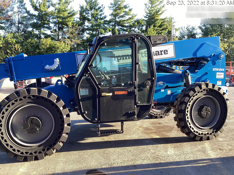2022 GENIE GTH-844