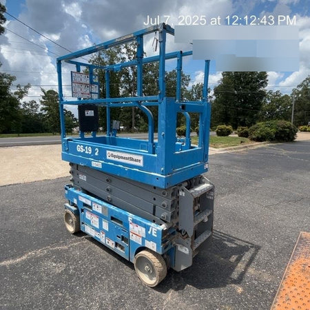 2023 GENIE GS-1932