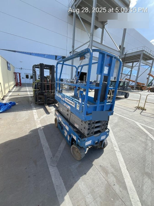 2019 Genie GS-1930 Fixed rails with chain Entry