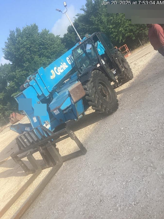 2018 Genie GTH-1056 Genie GTH-1056 w/Enclosed Cab w/HVAC, Work Lights, Solid Tires, Beacon, 60" Carriage and Forks