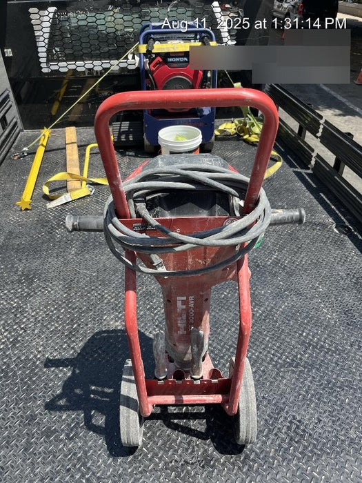 2023 HILTI TE 3000-AVR