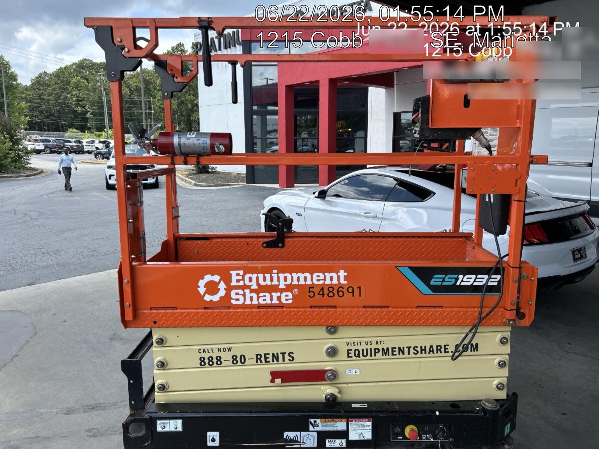 2025 JLG ES1932