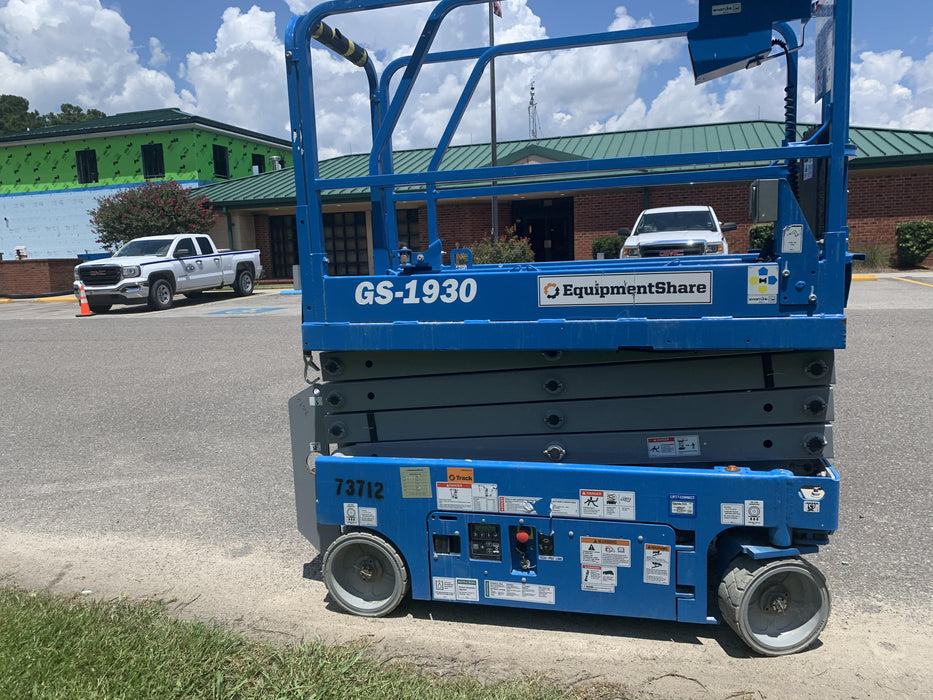 2020 Genie GS-1930 Fixed rails with chain entry gate - Pre A92.20