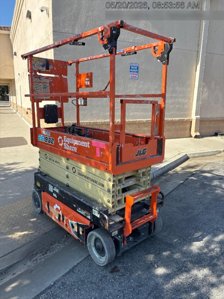 2022 JLG ES1932