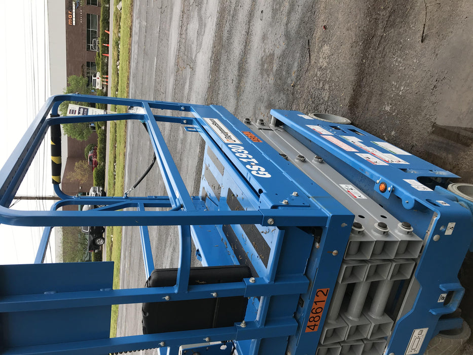 2019 Genie GS-1930 Fixed Rails with Chain Entry