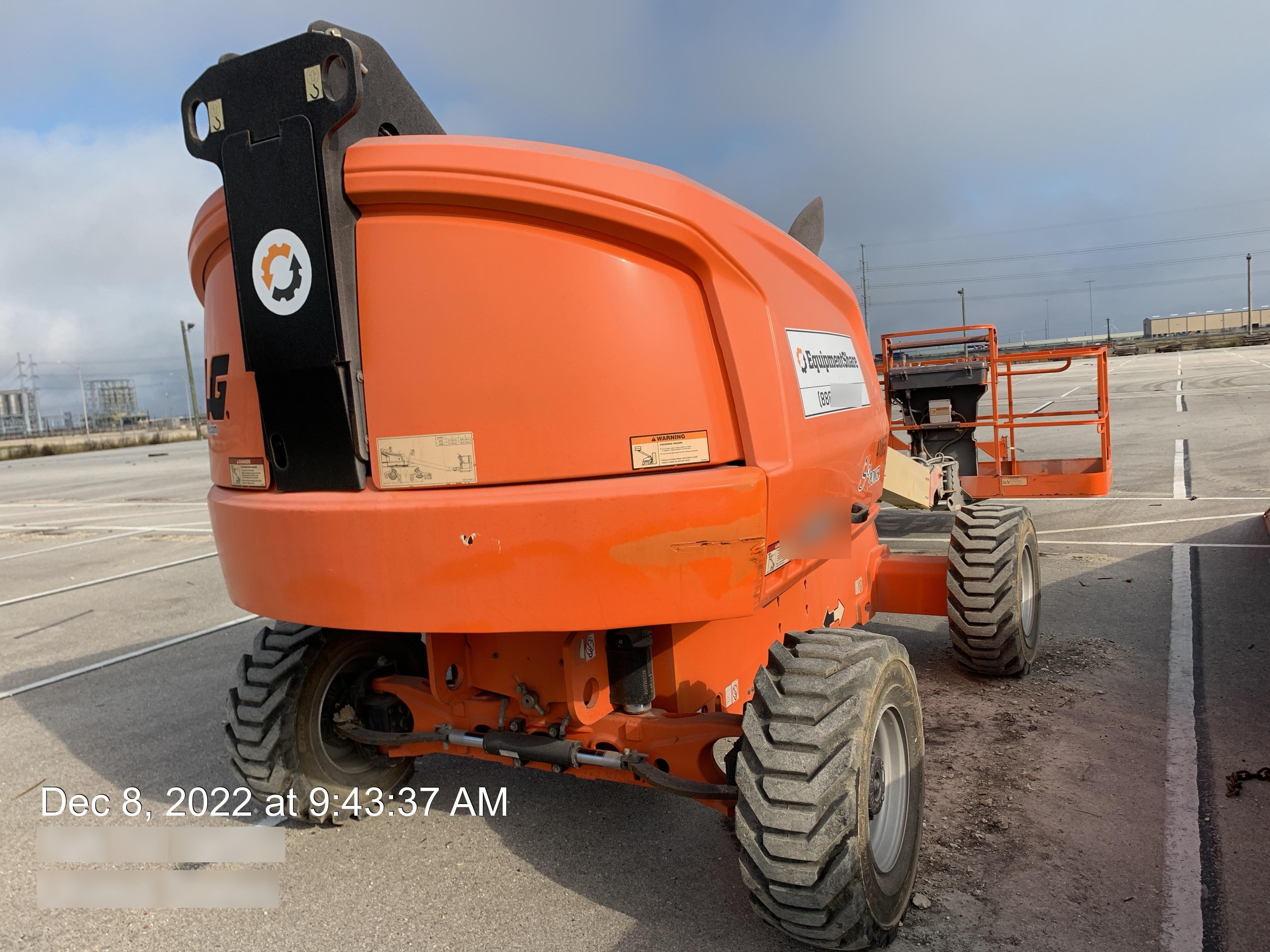 2019 JLG 400S