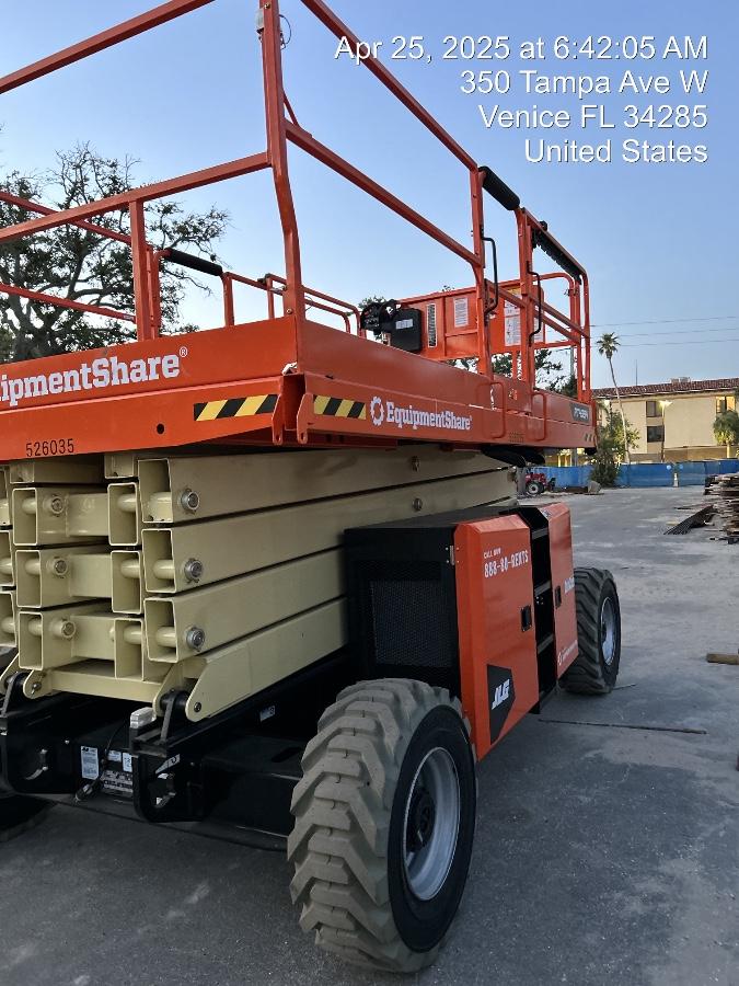2025 JLG RT4394