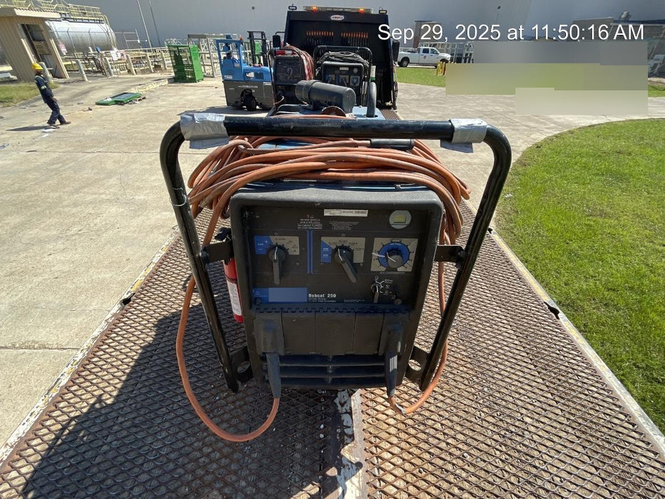 2019 Miller Electric BOBCAT 250 LP/Propane, Running Gear, Tank Bracket, Hose