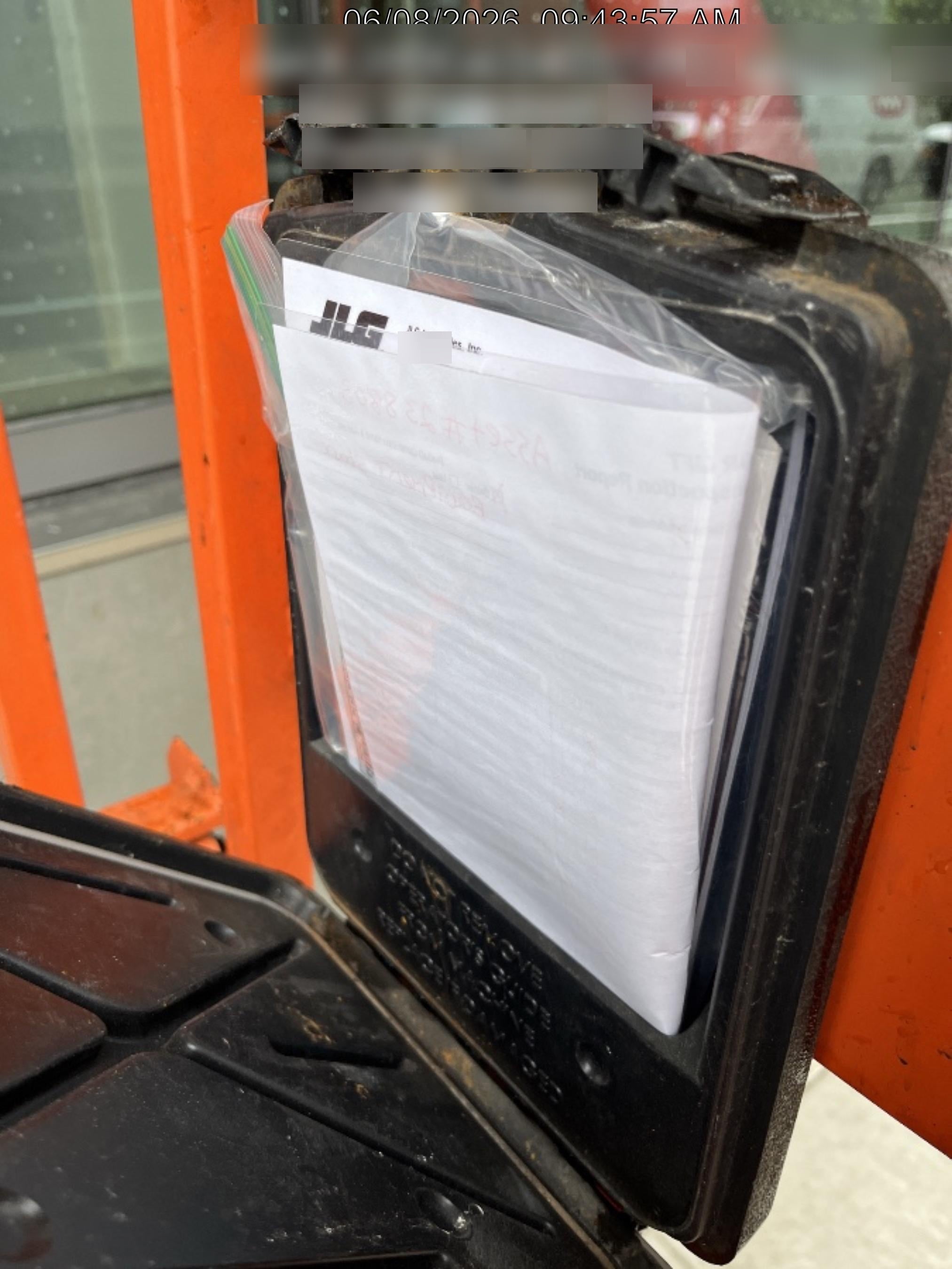 2022 JLG ES1330L
