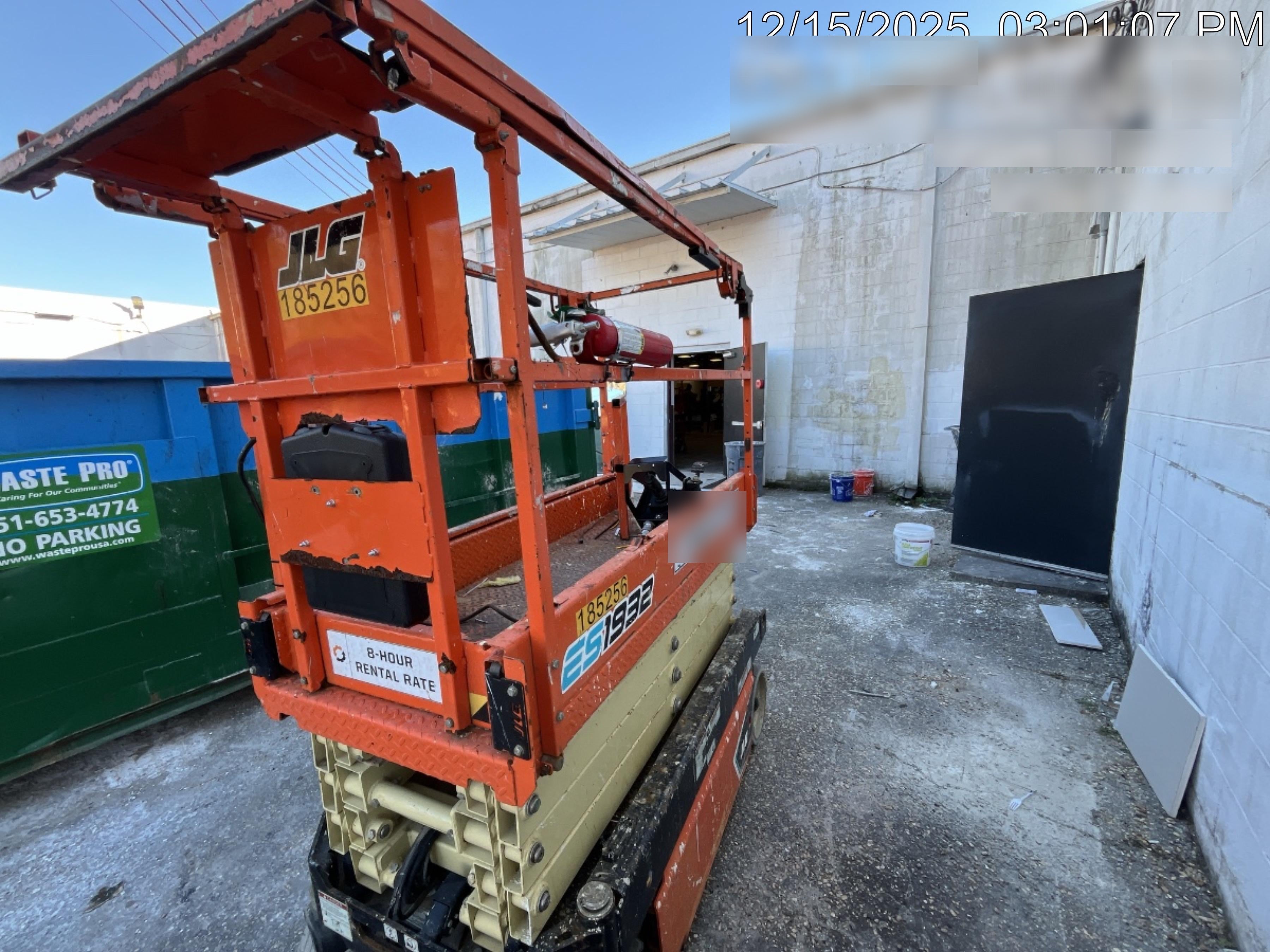 2021 JLG ES1932