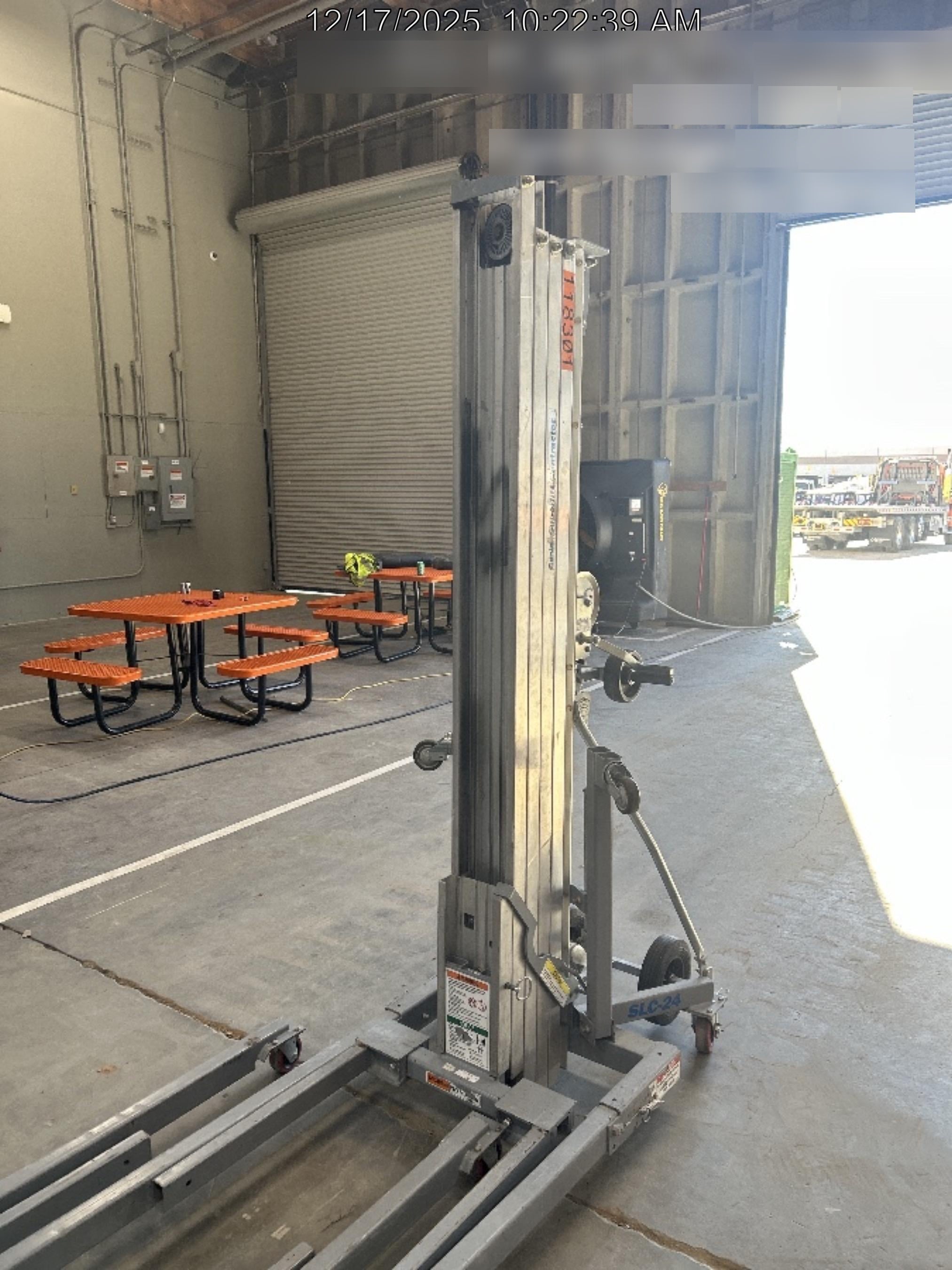 2020 GENIE SLC-24