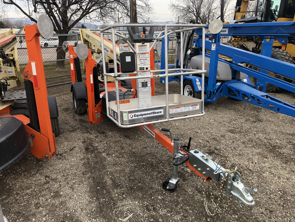 2022 JLG T350