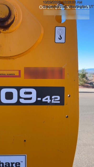 2020 JCB 509-42 Canopy, Solid Tires, Work Lights, Beacon, Aux Hydraulics, Back up Alarm, Lifting Eye, ES Decals