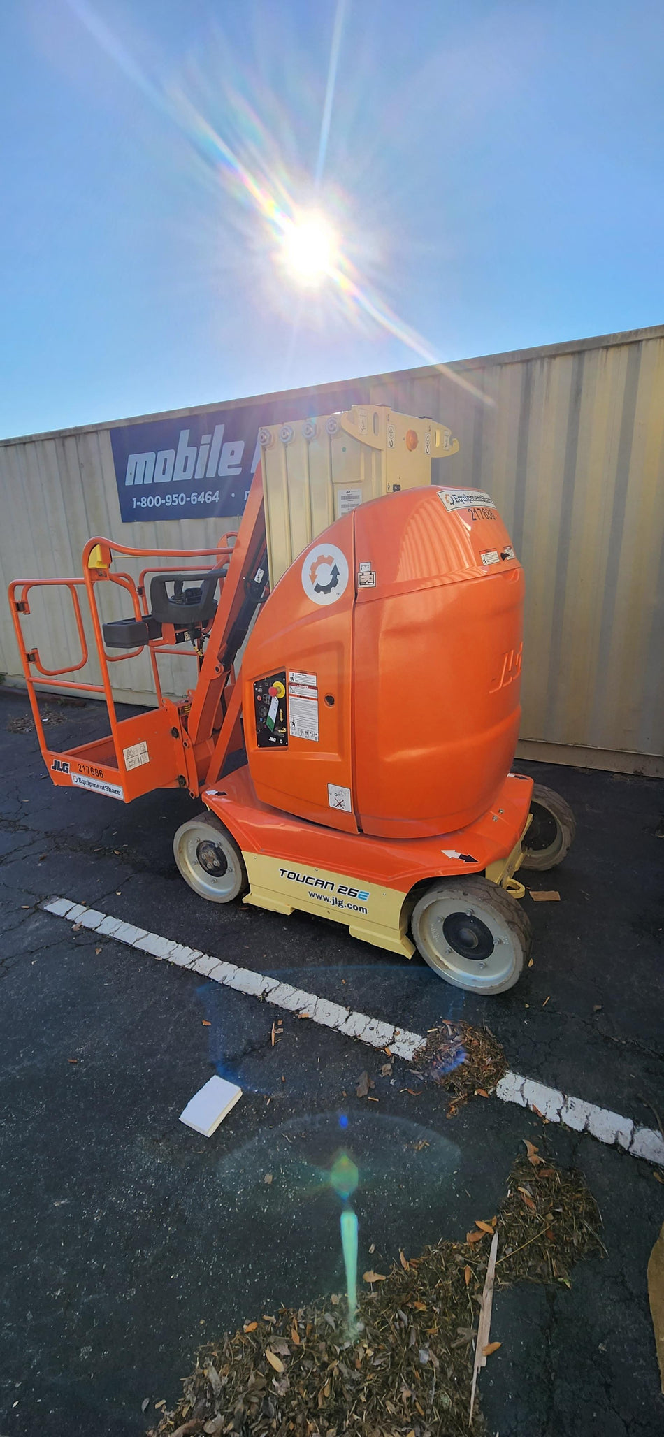 2022 JLG 26E