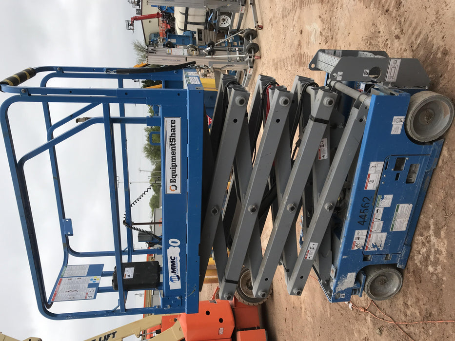 2019 Genie GS-1930 Fixed rails with chain Entry