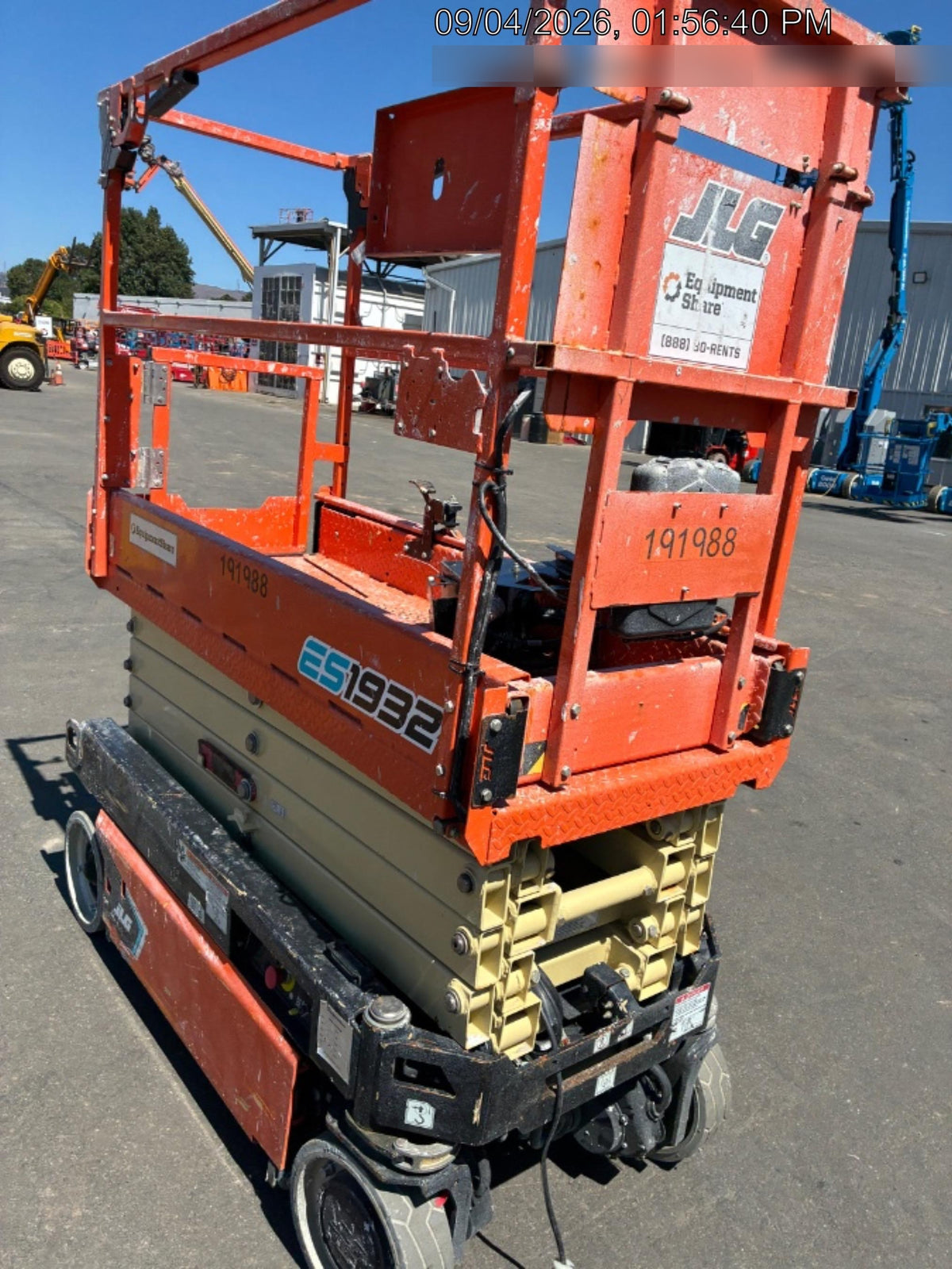 2021 JLG ES1932
