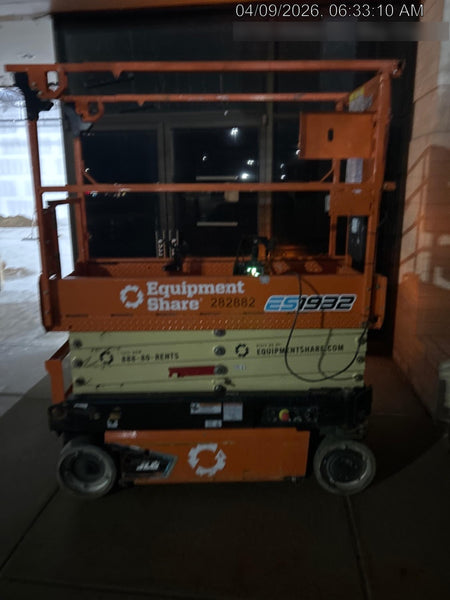 2022 JLG ES1932