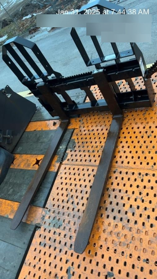 2022 PALADIN 48" Pallet Forks - Paladin