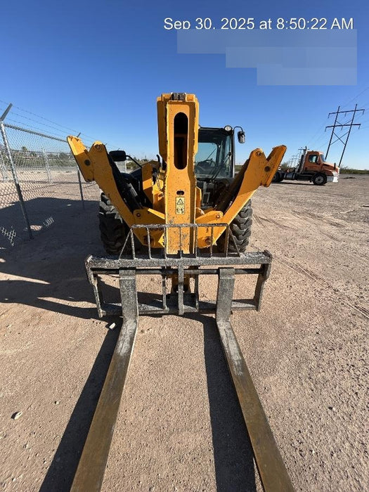 2020 JCB 510-56 Cab/Heat/Air, 74 HP, Solid Tires, STD Worklight, Beacon, Aux Hydraulics, Lifting Eye, Back up Alarm w/66" Carriage/60" Forks