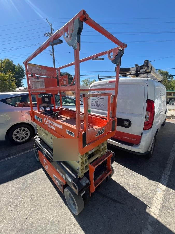 2022 JLG ES1932