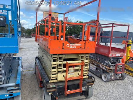 2022 JLG ES3246