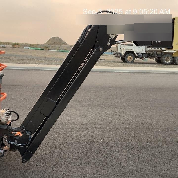 2025 JLG 660SJ