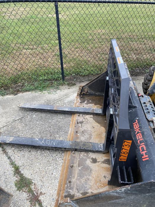 2021 PALADIN 48" Pallet Forks - Paladin