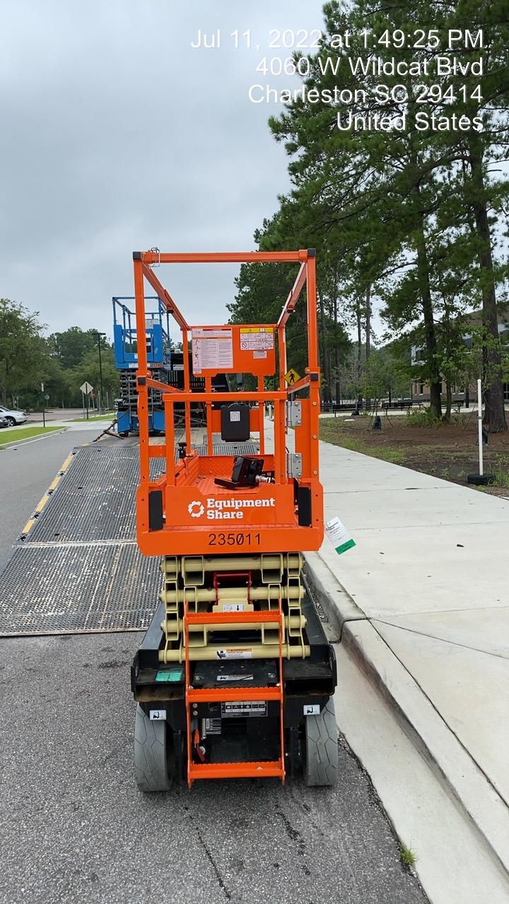 2022 JLG ES2632