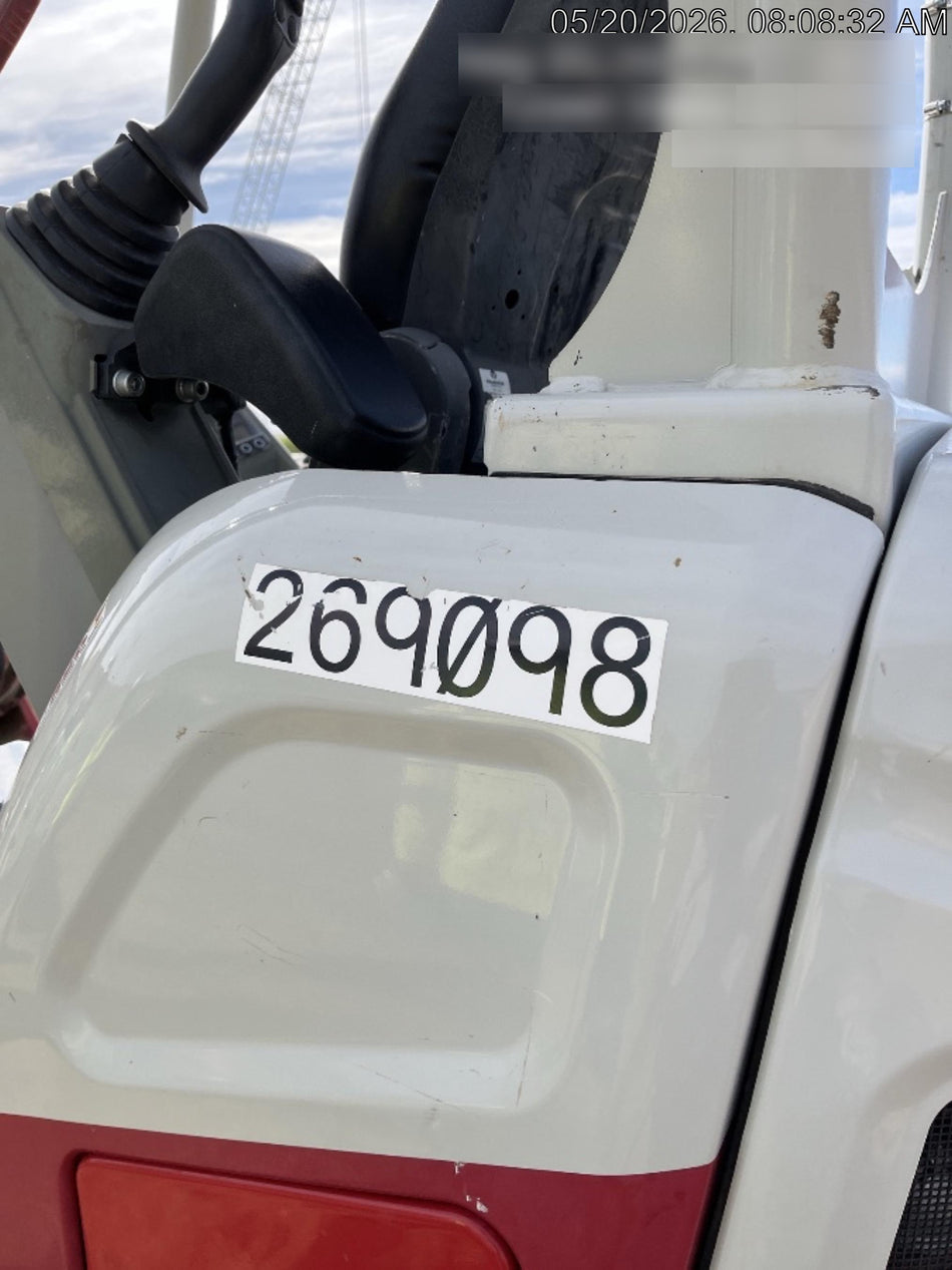 2022 TAKEUCHI TB235-2R